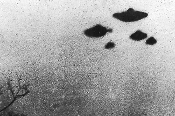Fakta Mengenai UFO Yang Mengepung Kapal Perang Dari Amerika Serikat