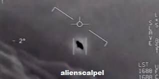 Audiensi Yang Ada Di Publik Pertama Pada Kongres Tentang Kemunculan UFO Dalam 50 Tahun